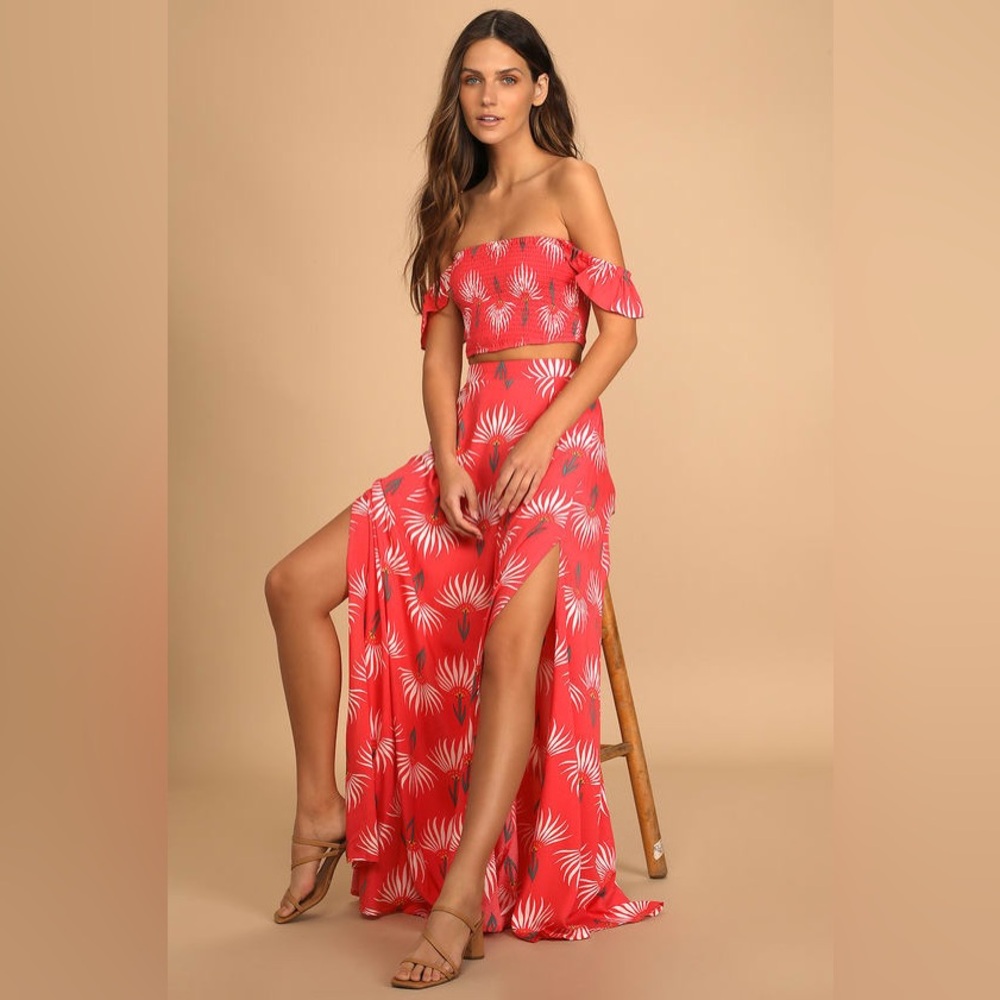 Lulus coral Trancoso two piece maxi dress set in XS perfect condition